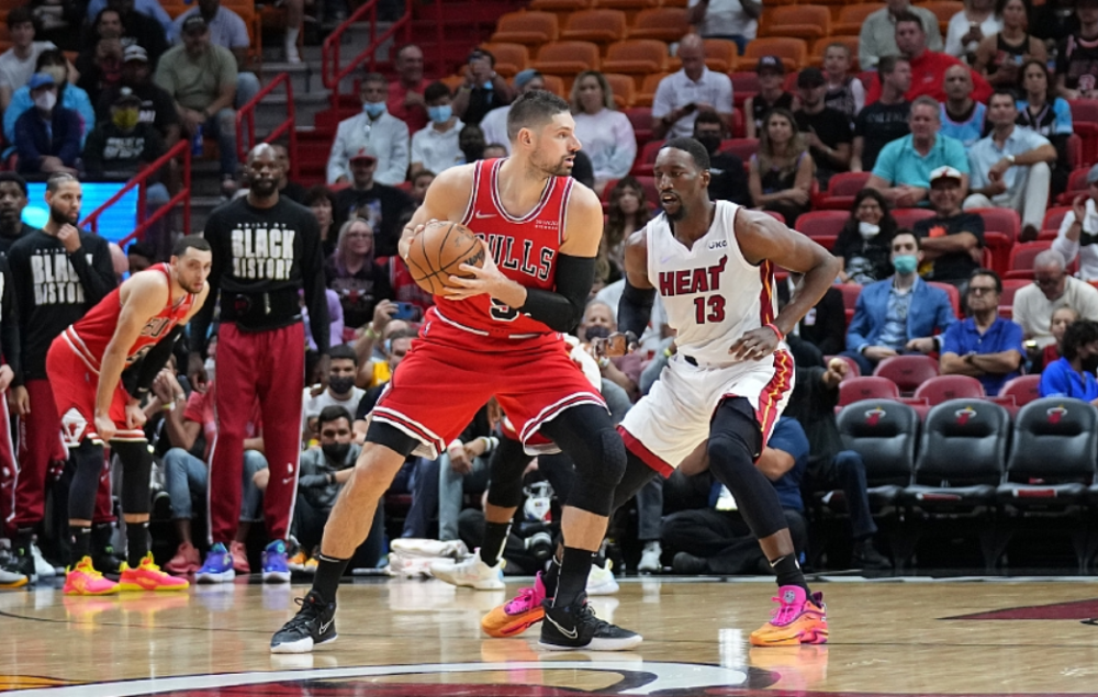 山西队完胜篮网，陶汉林带队取胜