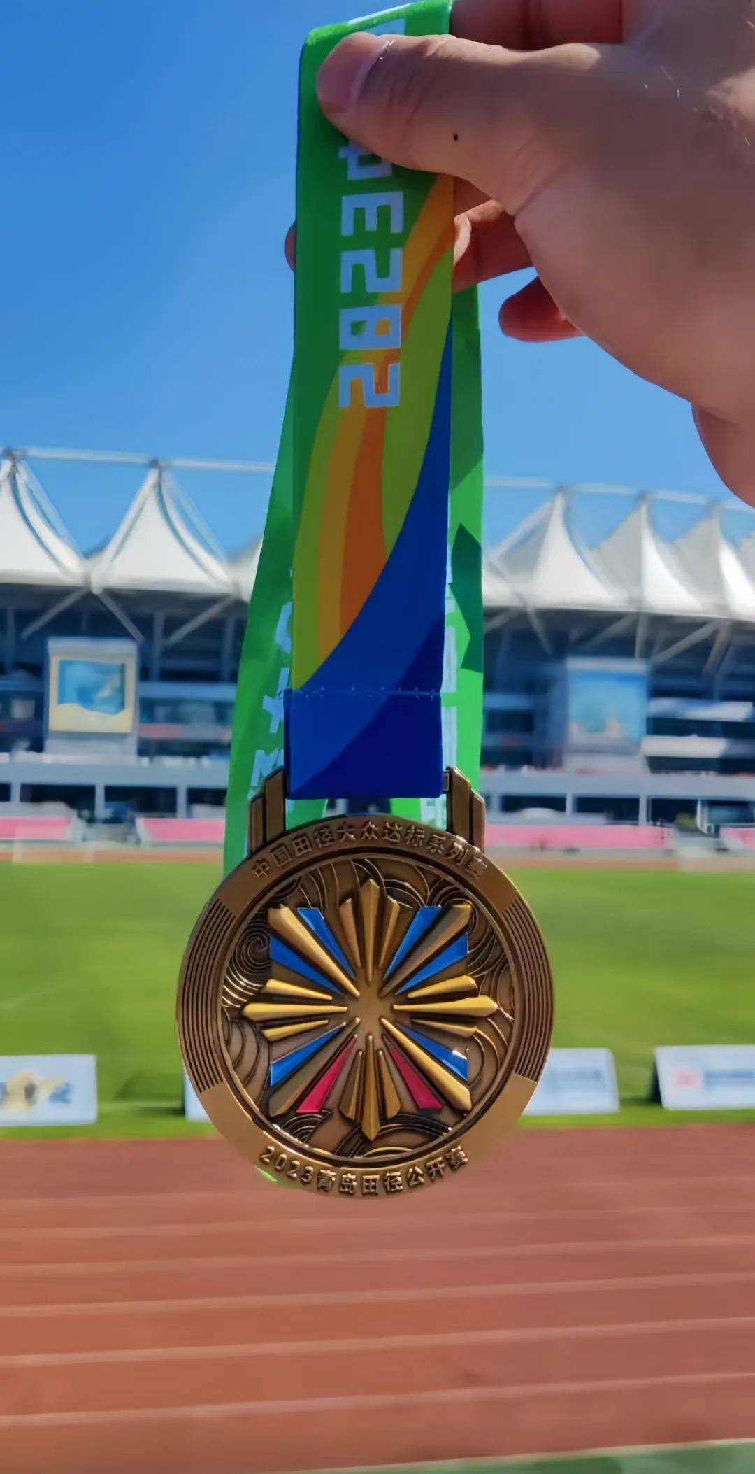 士气高昂奋勇拼搏,球队冲击星级奖杯 士气高昂奋勇拼搏,球队冲击星级奖杯